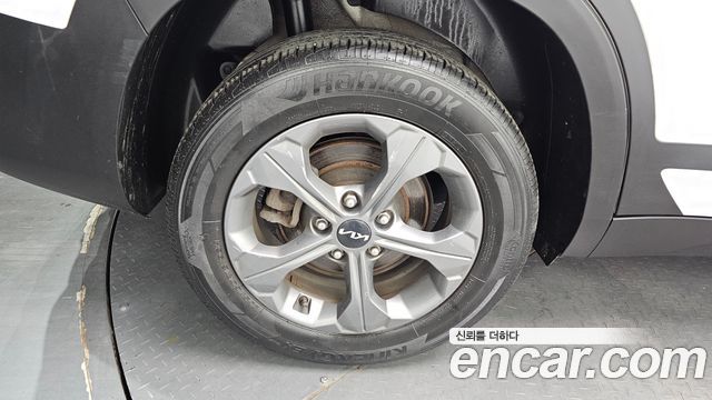 Kia Seltos 2023 — photo 5