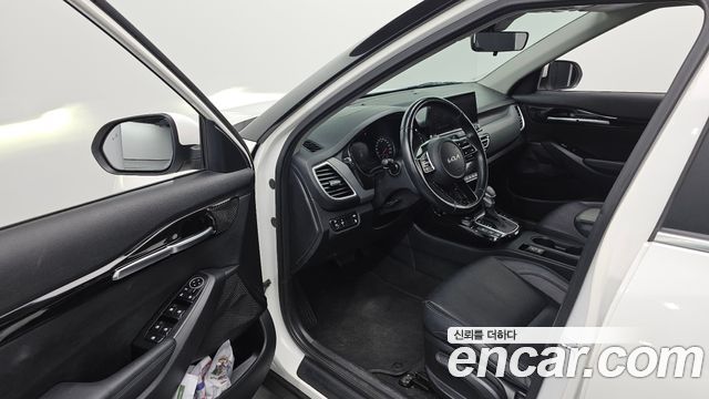 Kia Seltos 2023 — photo 12