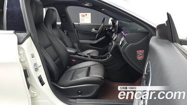 Mercedes-Benz CLA-Class 2016 — photo 17