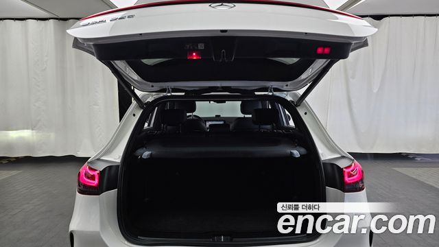 Mercedes-Benz EQA 2022 — photo 25