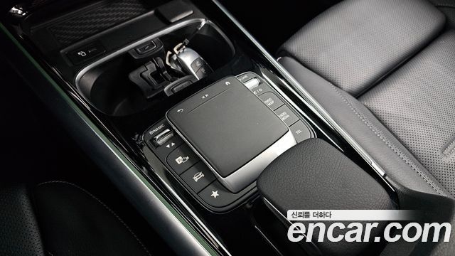 Mercedes-Benz EQA 2022 — photo 26