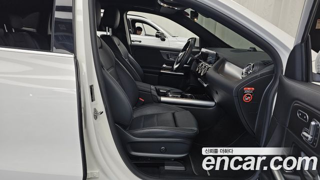 Mercedes-Benz EQA 2022 — photo 16