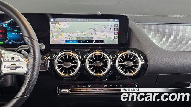 Mercedes-Benz EQA 2022 — photo 27