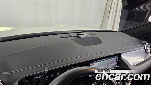 Mercedes-Benz EQA 2022 — photo 33