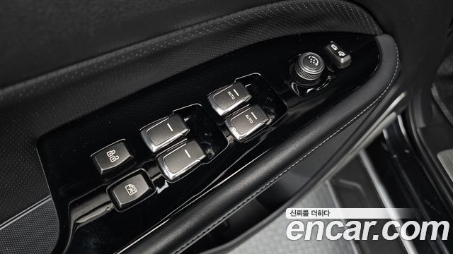 KG Mobility Rexton 2018 — photo 34