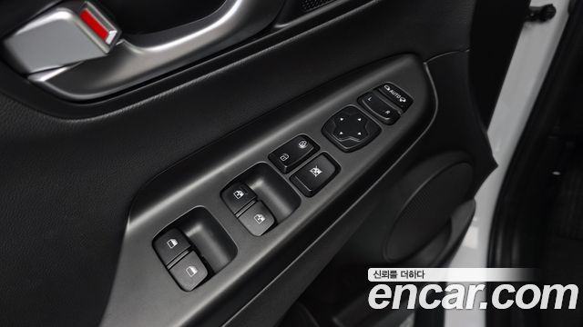 Hyundai Kona 2022 — photo 12