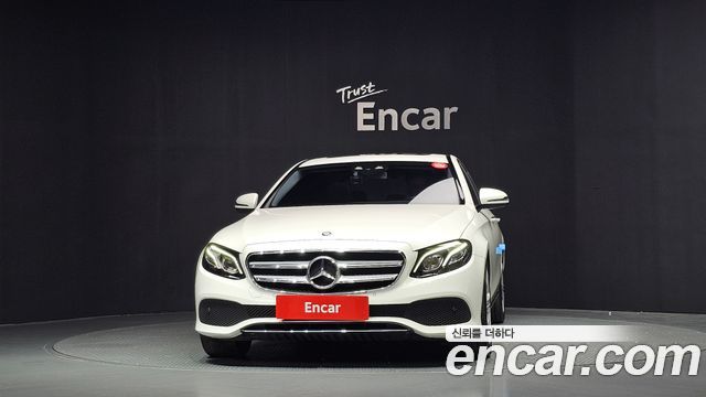 Mercedes-Benz E-Class 2017 — photo 3