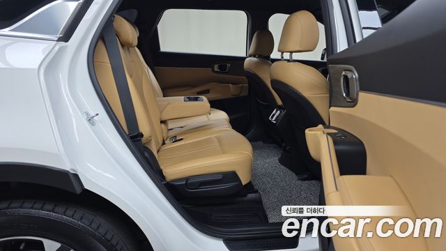Kia Sorento 2023 — photo 12