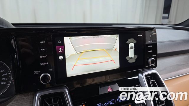 Kia Sorento 2023 — photo 16