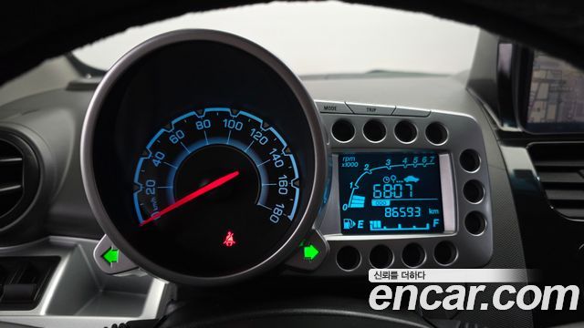 Chevrolet Korea Spark 2013 — photo 11