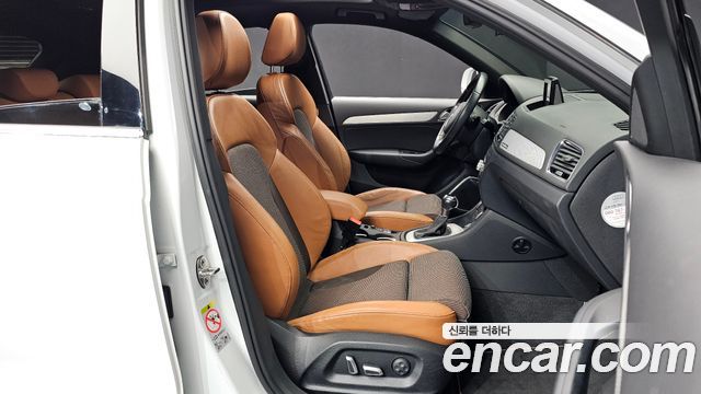 Audi Q3 2016 — photo 12