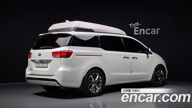 Kia Canival 2015 — photo 2