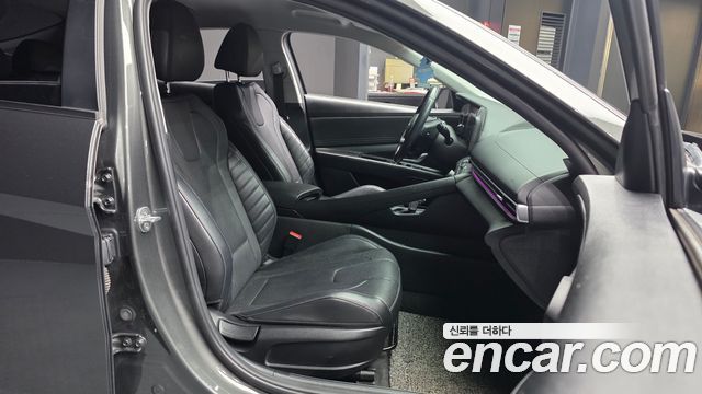 Hyundai AVANTE 2022 — photo 17