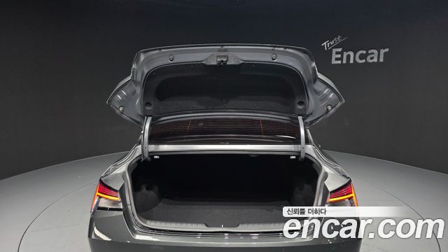 Hyundai AVANTE 2022 — photo 26