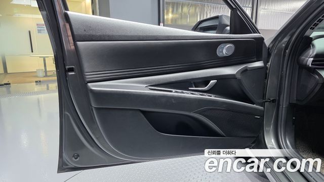 Hyundai AVANTE 2022 — photo 14