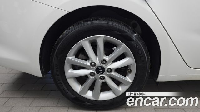 Kia K3 2016 — photo 5