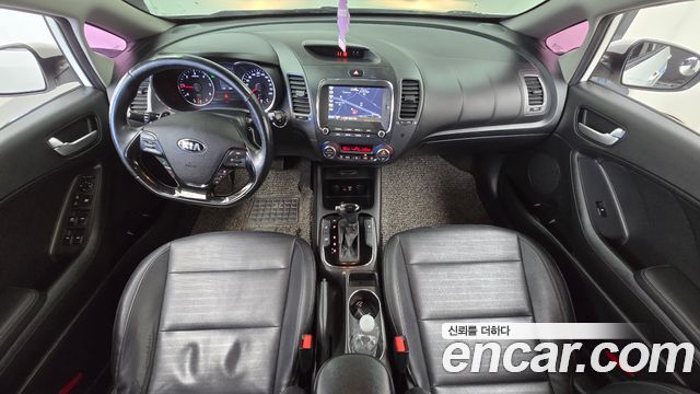 Kia K3 2016 — photo 7