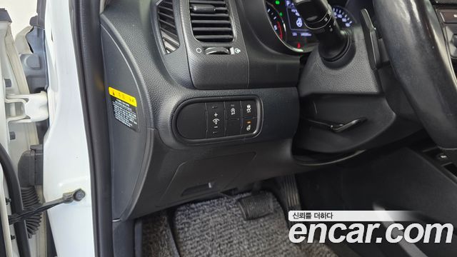 Kia K3 2016 — photo 17