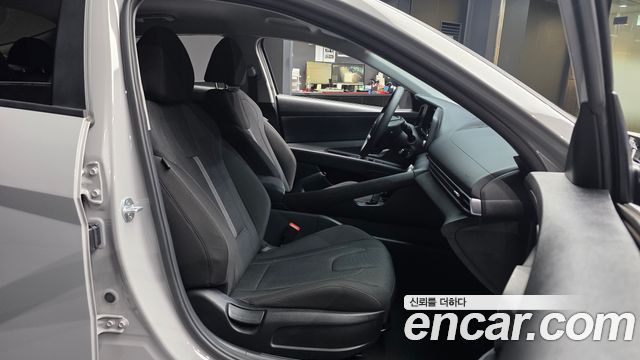 Hyundai AVANTE 2021 — photo 17