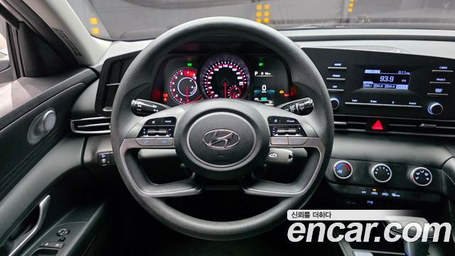 Hyundai AVANTE 2021 — photo 19