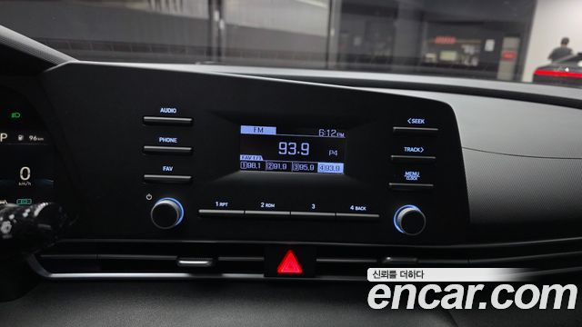 Hyundai AVANTE 2021 — photo 20