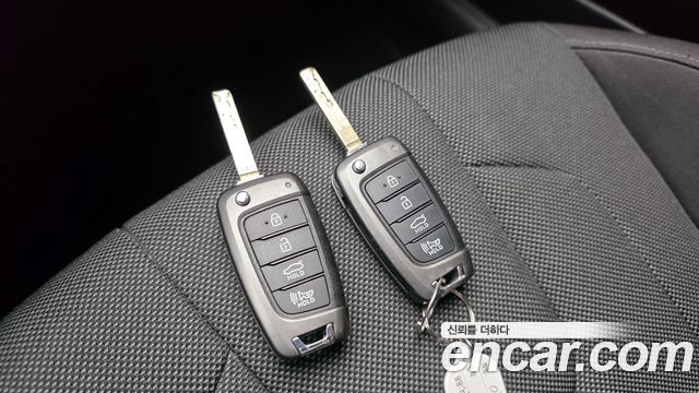 Hyundai AVANTE 2021 — photo 24