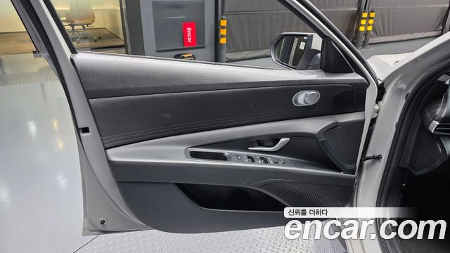 Hyundai AVANTE 2021 — photo 14