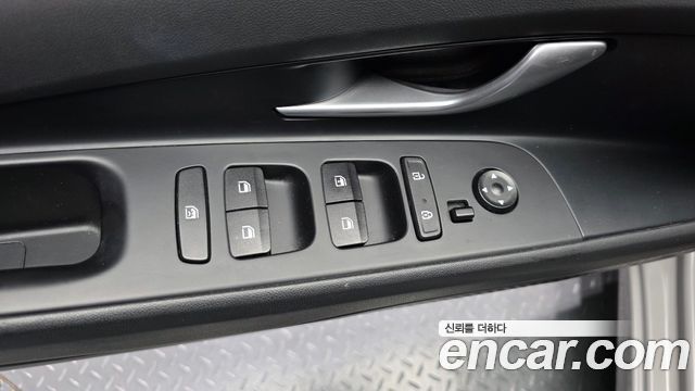 Hyundai AVANTE 2021 — photo 28