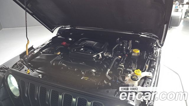 Jeep Wrangler 2018 — photo 6