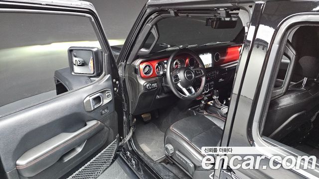 Jeep Wrangler 2018 — photo 13