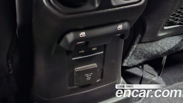 Jeep Wrangler 2018 — photo 29