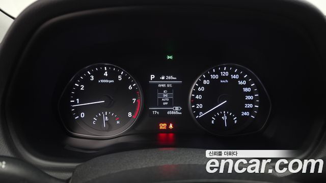 Hyundai i30 2018 — photo 11