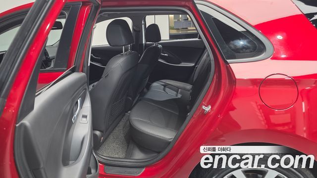 Hyundai i30 2018 — photo 17