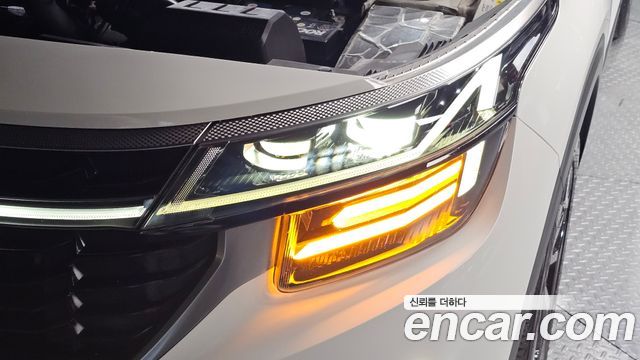 Kia Seltos 2023 — photo 8