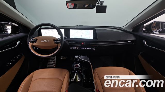 Kia EV6 2023 — photo 10