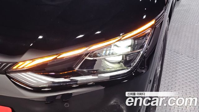 Kia EV6 2023 — photo 8