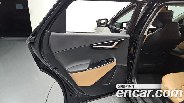 Kia EV6 2023 — photo 15