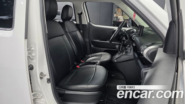Hyundai Casper 2023 — photo 17