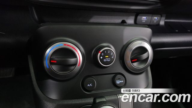 Hyundai Casper 2023 — photo 23