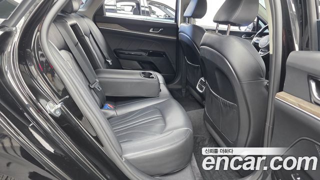 Kia K5 2023 — photo 17