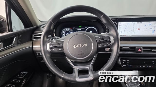 Kia K5 2023 — photo 18