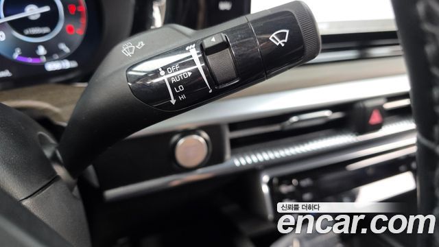 Kia K5 2023 — photo 29