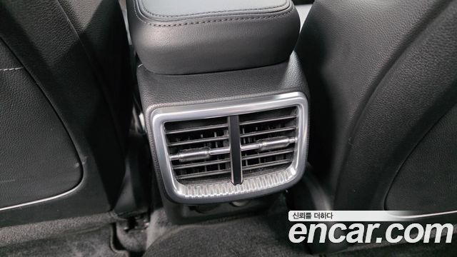 Kia K5 2023 — photo 32