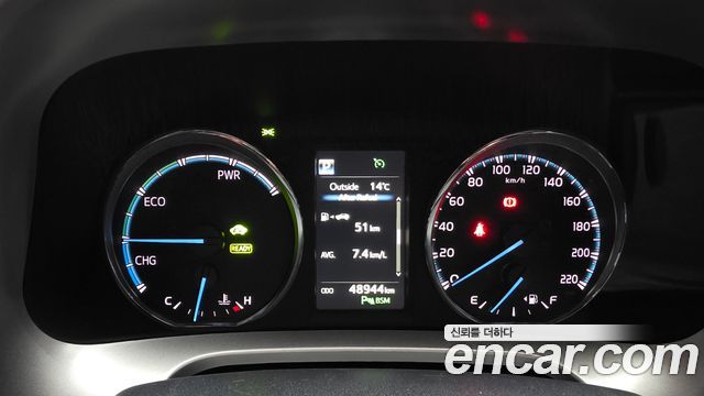 Toyota RAV4 2018 — photo 11