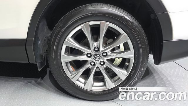 Toyota RAV4 2018 — photo 7