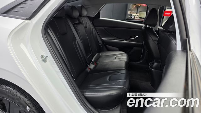Hyundai AVANTE 2023 — photo 18