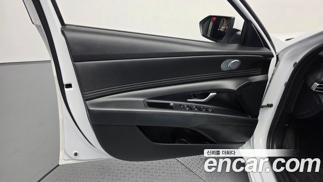 Hyundai AVANTE 2023 — photo 14