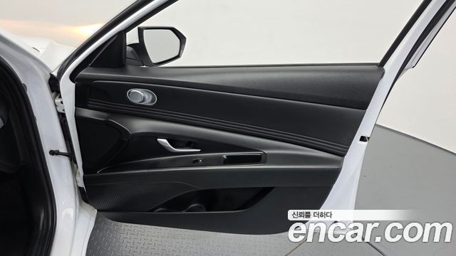 Hyundai AVANTE 2023 — photo 15