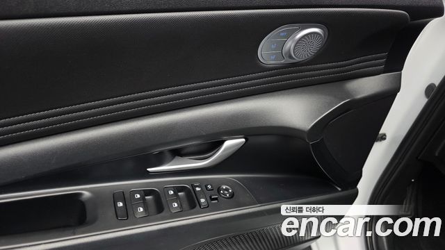 Hyundai AVANTE 2023 — photo 28