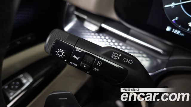Kia Canival 2023 — photo 25